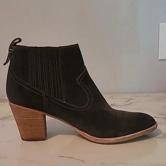 Dolce Vita Jones Dark Gray Suede Leather Chelsea Western Ankle Booties Wmn 9.5 - Picture 5 of 16